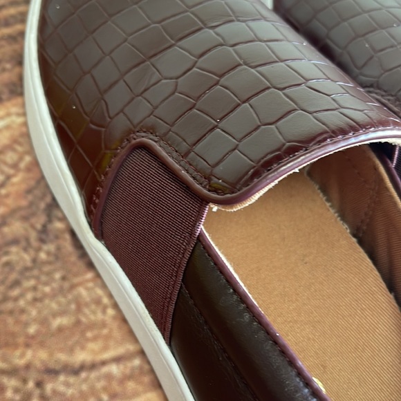 (NWOT T)Vionic Shoes Size 7.5 - Picture 7 of 7